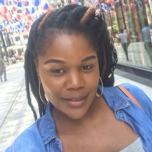 Meet your Posher, Toya